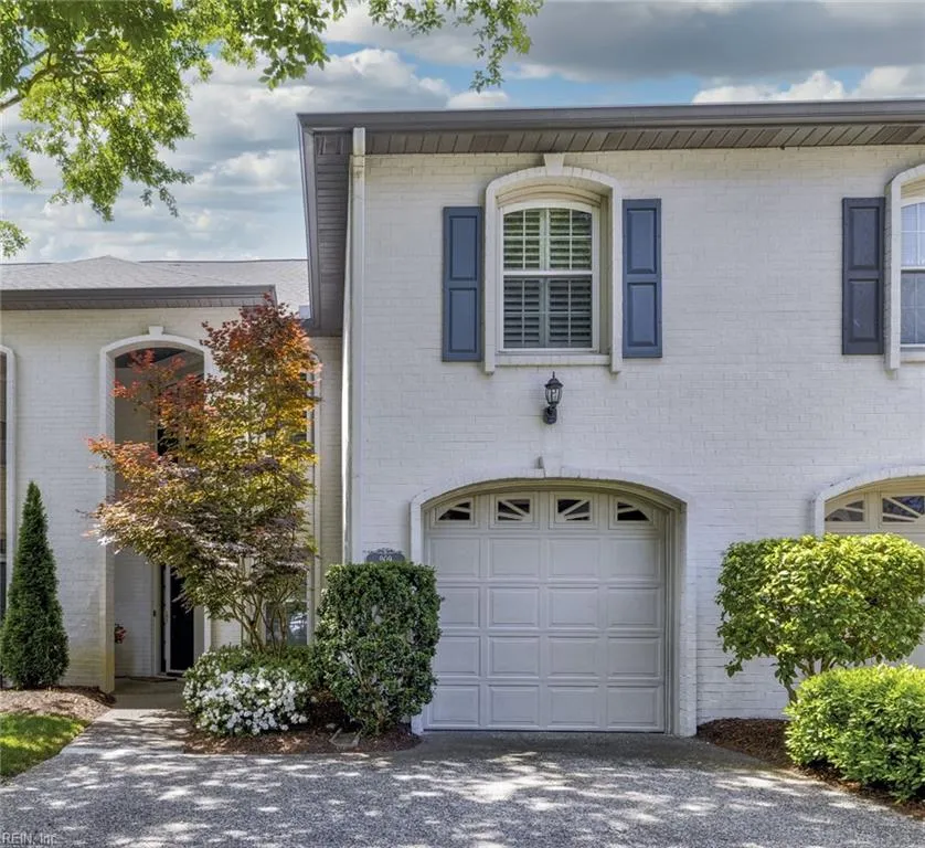 Virginia Beach, Virginia 23454, United States, 3 Bedrooms Bedrooms, ,3 BathroomsBathrooms,Residential,Active,120260