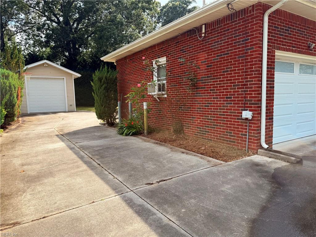 5529 Stewart DR