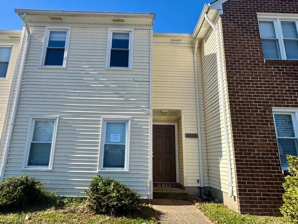 Photo of 5537 Lynbrook Landing, Virginia Beach, VA 23462 (MLS # 10611386)