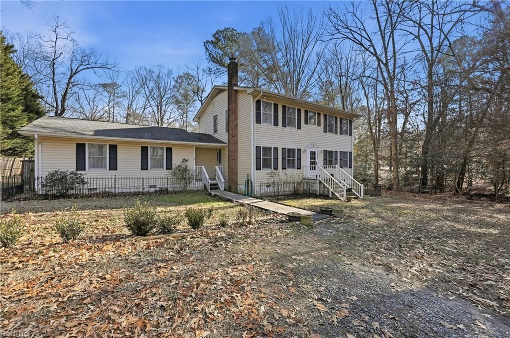 Photo of 2750 Shell Road, Gloucester, VA 23061 (MLS # 10615458)