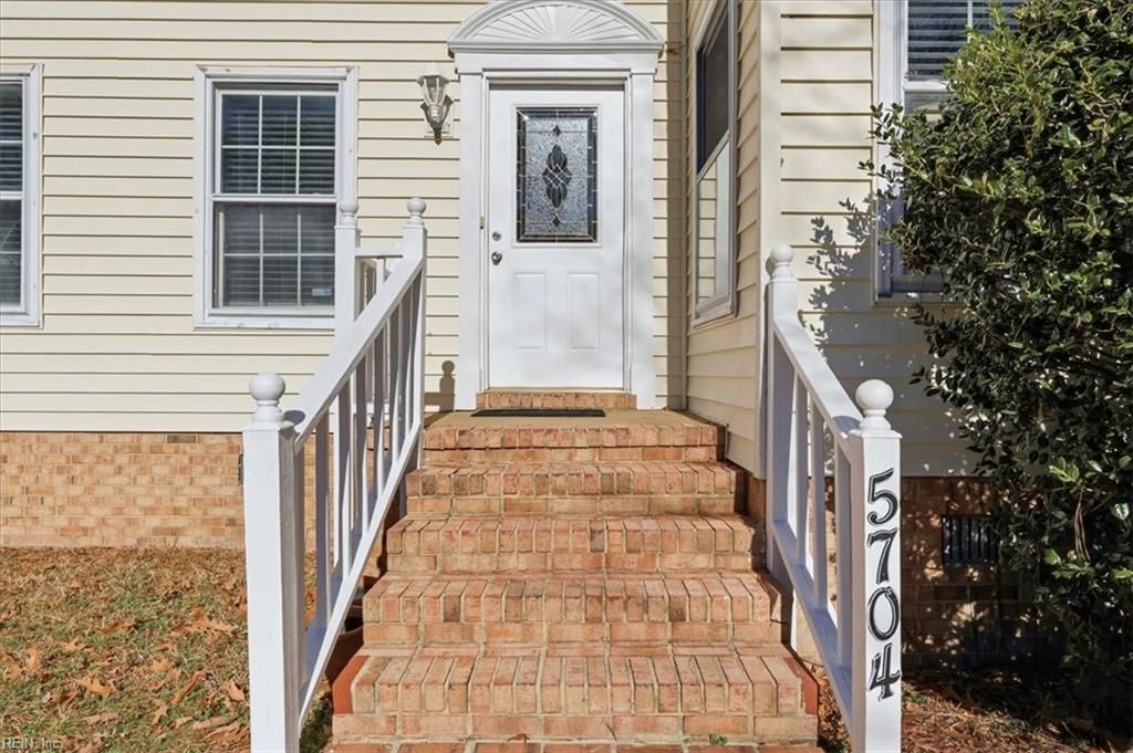 Photo of 5704 Rossburn Court, Virginia Beach, VA 23455 (MLS # 10616849)