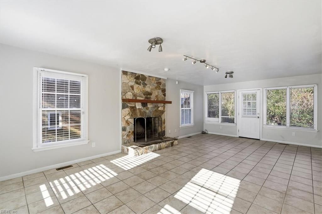 Photo of 5704 Rossburn Court, Virginia Beach, VA 23455 (MLS # 10616849)