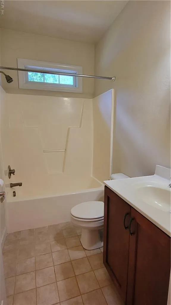 Chesapeake, Virginia 23322, United States, 4 Bedrooms Bedrooms, ,3 BathroomsBathrooms,Residential,Active,196376