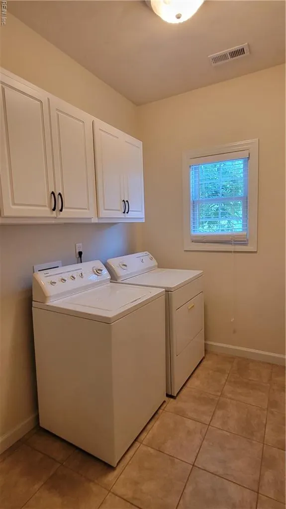 Chesapeake, Virginia 23322, United States, 4 Bedrooms Bedrooms, ,3 BathroomsBathrooms,Residential,Active,196376