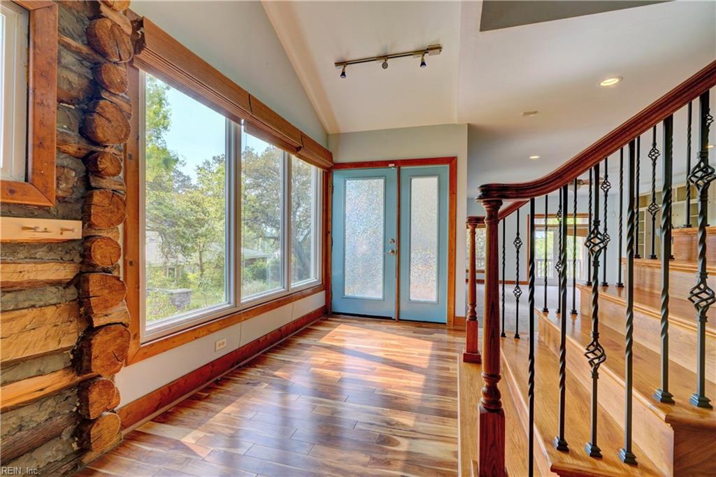 2910 Pretty Lake AVE