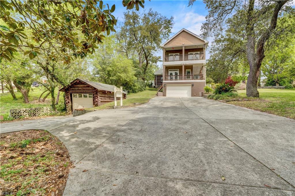 2910 Pretty Lake AVE