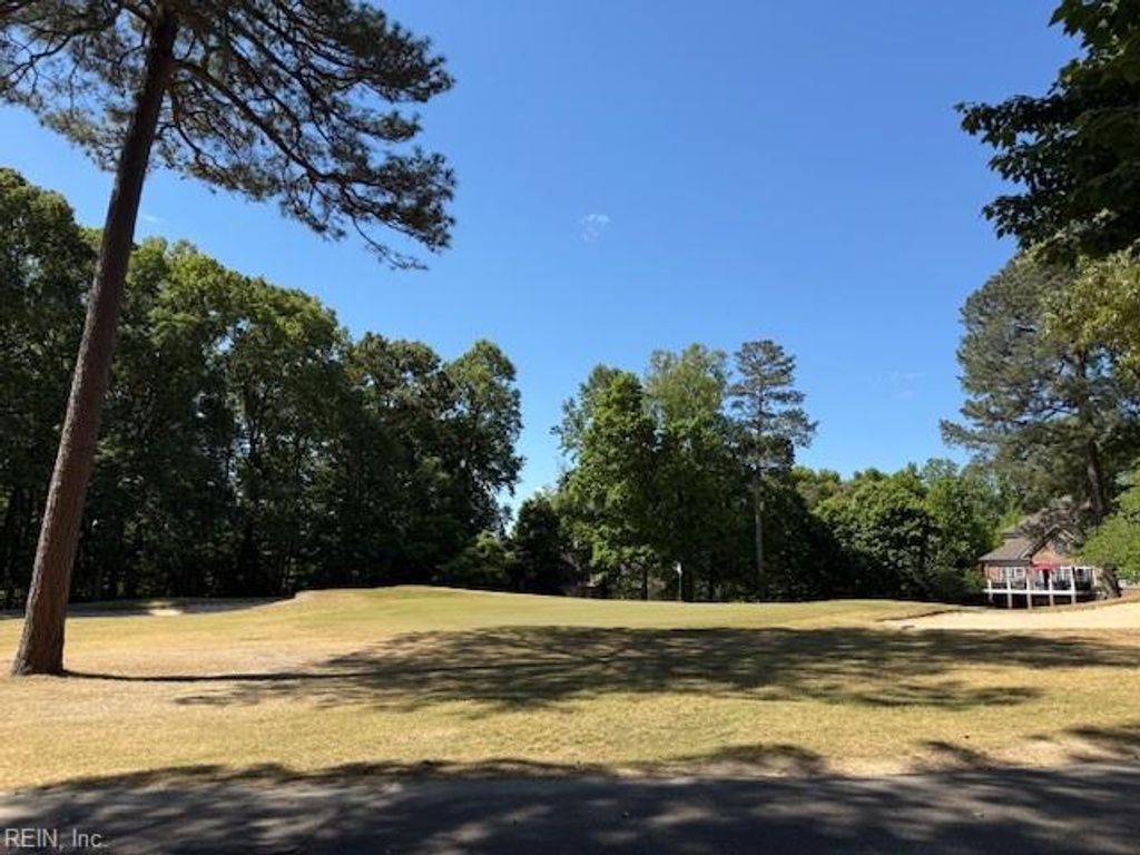 Photo of 220 Ashford Manor, Williamsburg, VA 23188 (MLS # 10633345)
