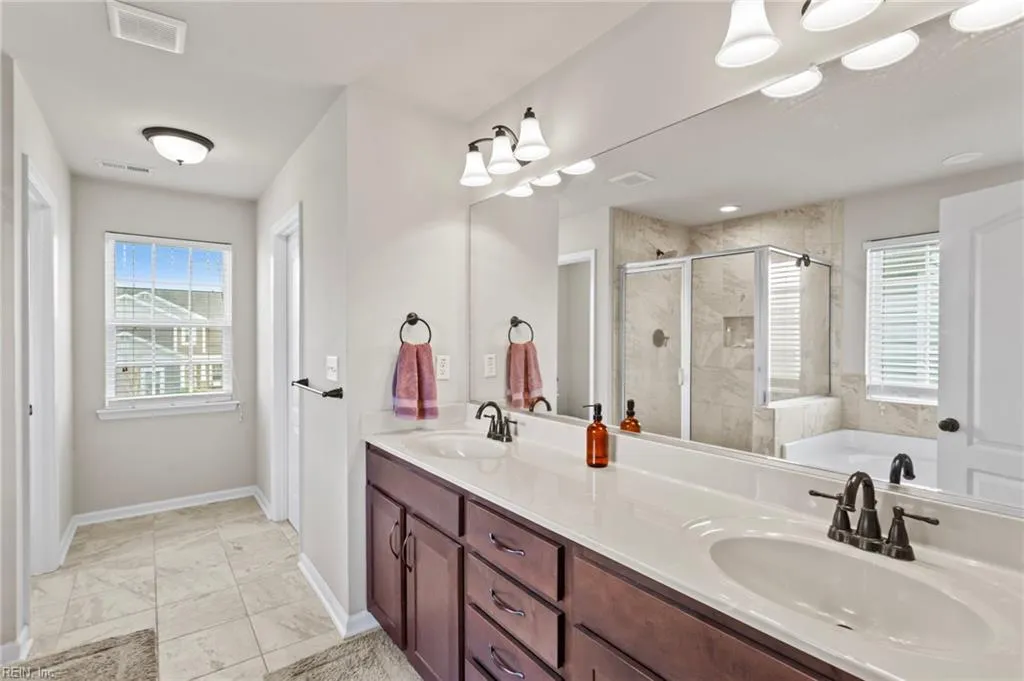 Suffolk, Virginia 23435, United States, 4 Bedrooms Bedrooms, ,3 BathroomsBathrooms,Residential,Active,101649