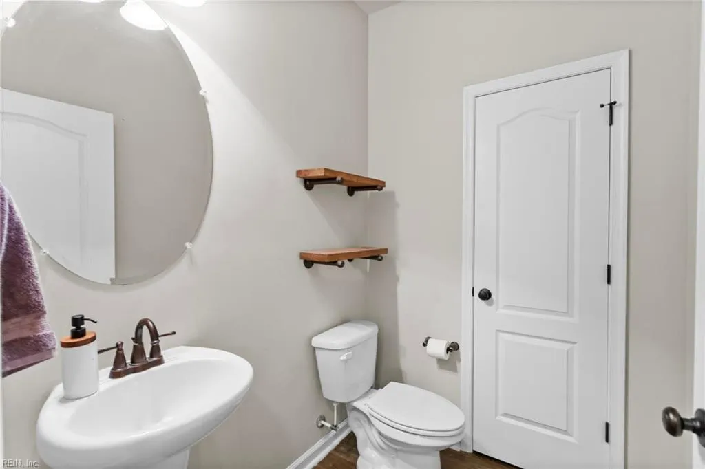 Suffolk, Virginia 23435, United States, 4 Bedrooms Bedrooms, ,3 BathroomsBathrooms,Residential,Active,101649