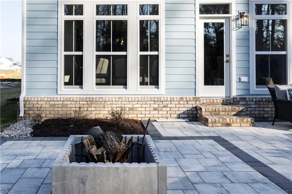 Suffolk, Virginia 23433, United States, 4 Bedrooms Bedrooms, ,4 BathroomsBathrooms,Residential,Pending,17249