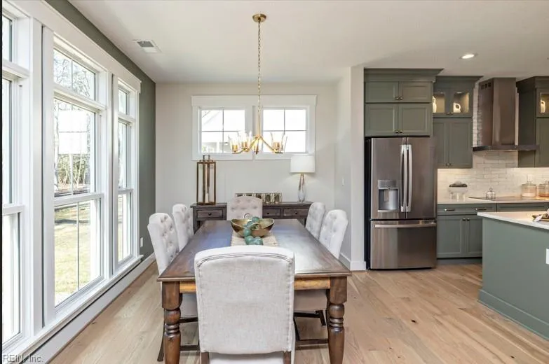 Suffolk, Virginia 23433, United States, 4 Bedrooms Bedrooms, ,4 BathroomsBathrooms,Residential,Pending,17249