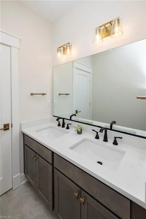 Suffolk, Virginia 23433, United States, 4 Bedrooms Bedrooms, ,4 BathroomsBathrooms,Residential,Pending,17249