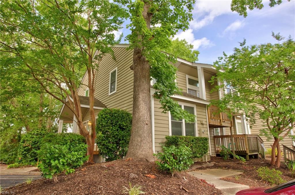 Photo of 2719 Seashore Cove, Virginia Beach, VA 23454 (MLS # 10645436)