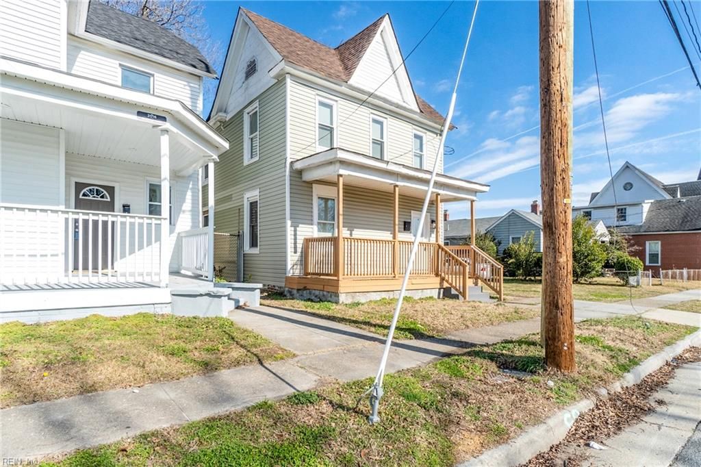 Photo of 2014 Queen Street, Portsmouth, VA 23704 (MLS # 10617426)