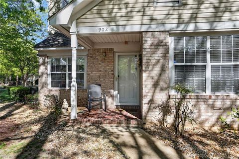 Photo of 902 Shoreline Point, Newport News, VA 23602 (MLS # 10629247)