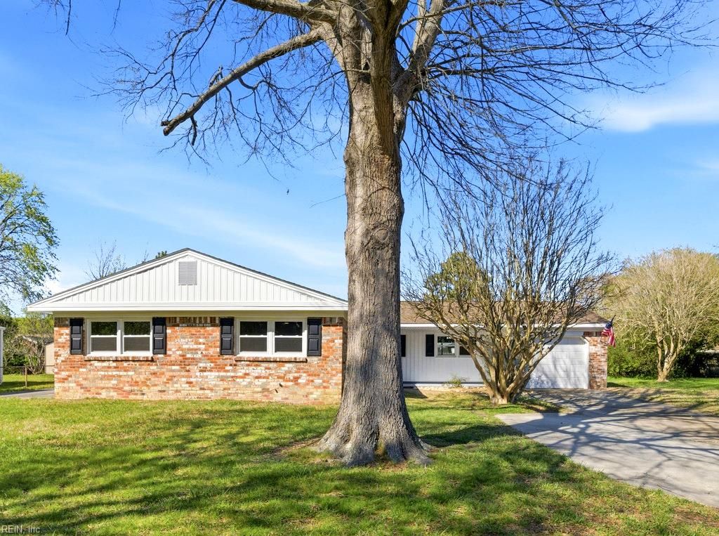 Photo of 4906 Gulfstream Circle, Virginia Beach, VA 23464 (MLS # 10638433)