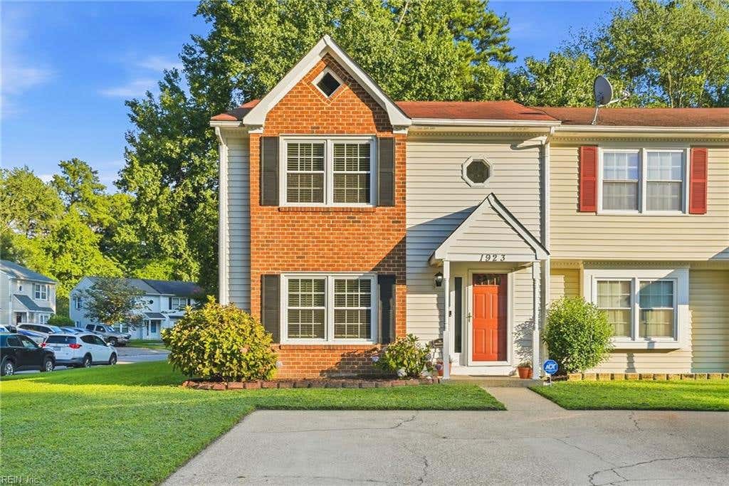 Photo of 1923 Devonwood Common, Chesapeake, VA 23320 (MLS # 10649319)