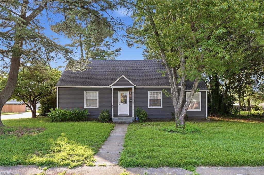 Photo of 86 Wyoming Avenue, Portsmouth, VA 23701 (MLS # 10648666)