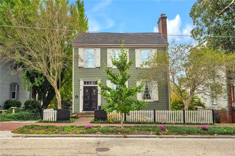 Photo of 338 S Church Street, Smithfield, VA 23430 (MLS # 10611674)