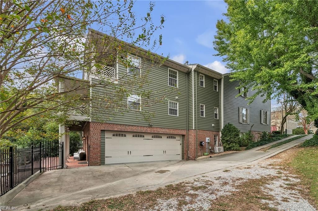 Photo of 338 S Church Street, Smithfield, VA 23430 (MLS # 10611674)