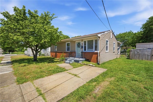 804 ROSECLAIR ST, NORFOLK, VA 23523 - Image e7e3fb6a5d48c9b853ffd6325159e921/2535122319