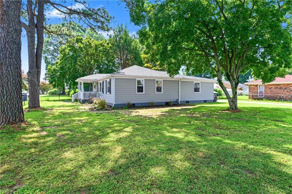 Photo of 519 Phillips Avenue, Portsmouth, VA 23707 (MLS # 10649751)