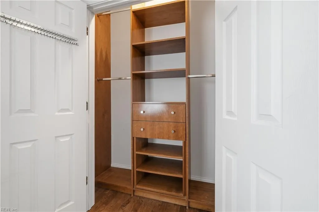 Norfolk, Virginia 23507, United States, 3 Bedrooms Bedrooms, ,3 BathroomsBathrooms,Residential,Active,253140