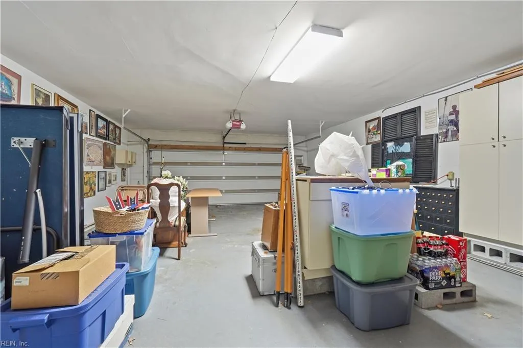 Norfolk, Virginia 23507, United States, 3 Bedrooms Bedrooms, ,3 BathroomsBathrooms,Residential,Active,253140