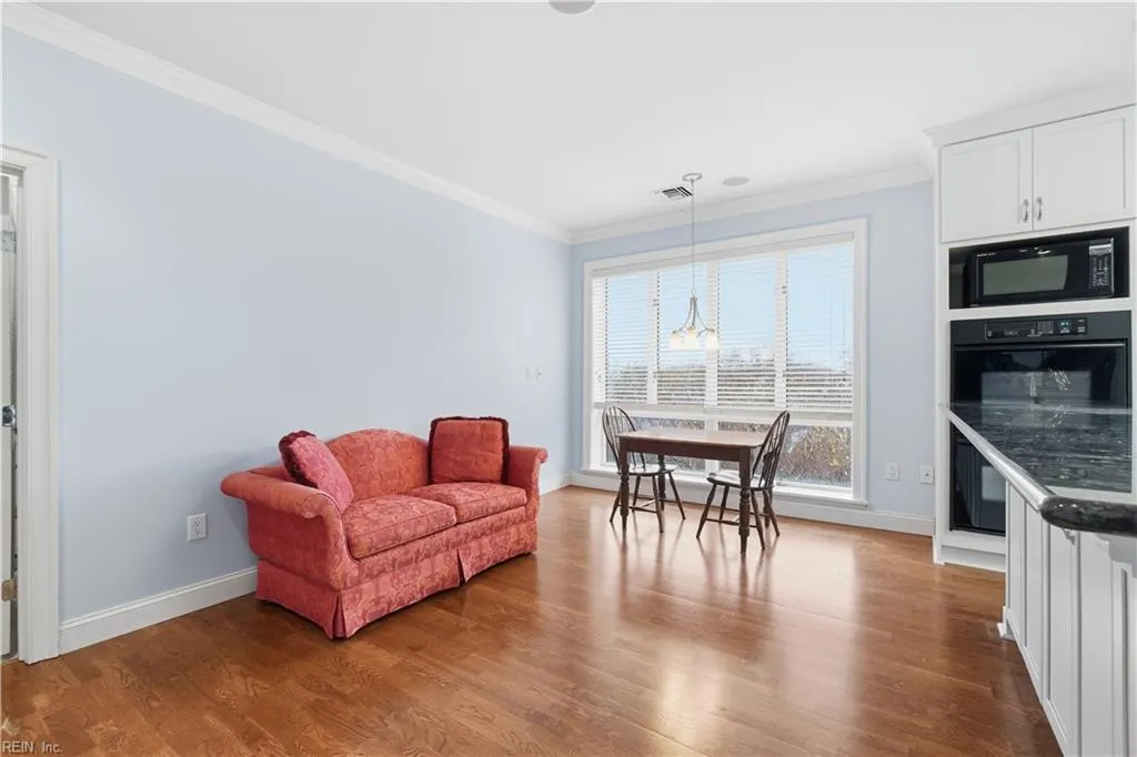 Norfolk, Virginia 23507, United States, 3 Bedrooms Bedrooms, ,3 BathroomsBathrooms,Residential,Active,253140