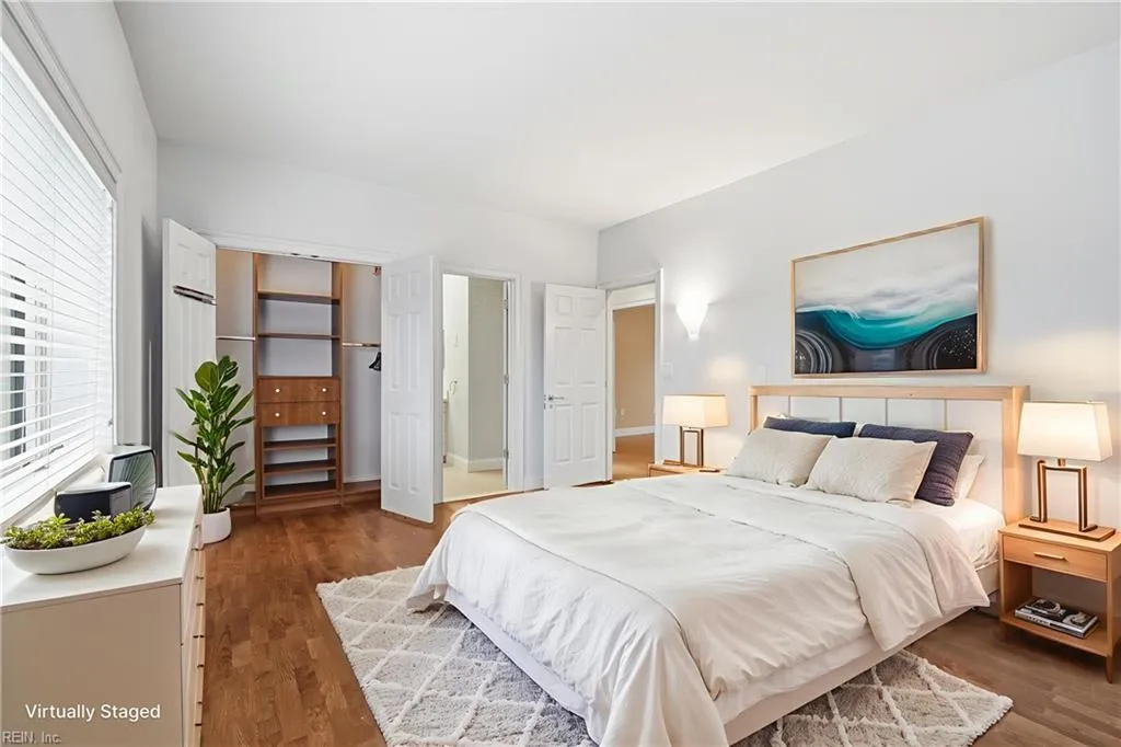 Norfolk, Virginia 23507, United States, 3 Bedrooms Bedrooms, ,3 BathroomsBathrooms,Residential,Active,253140