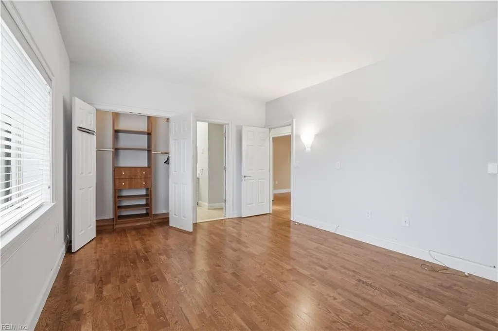 Norfolk, Virginia 23507, United States, 3 Bedrooms Bedrooms, ,3 BathroomsBathrooms,Residential,Active,253140