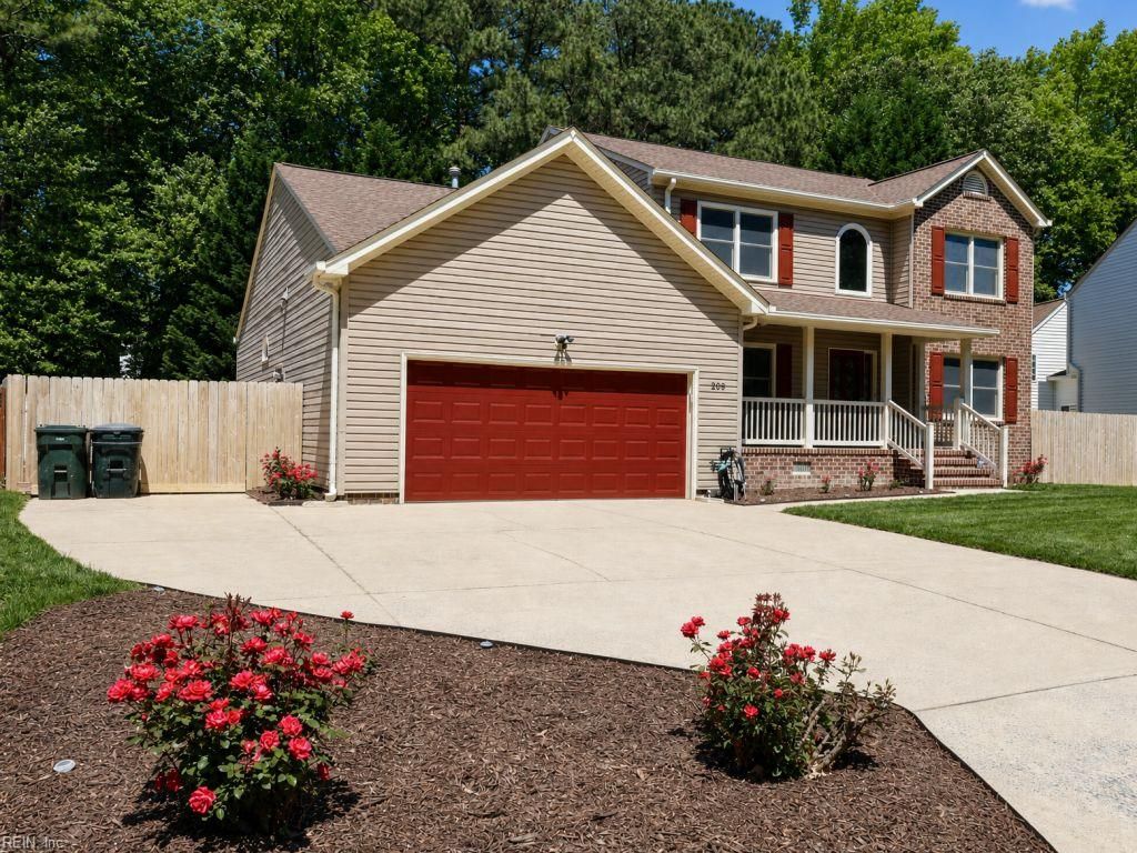 Photo of 208 Silver Fox Trace, Yorktown, VA 23693 (MLS # 10634181)
