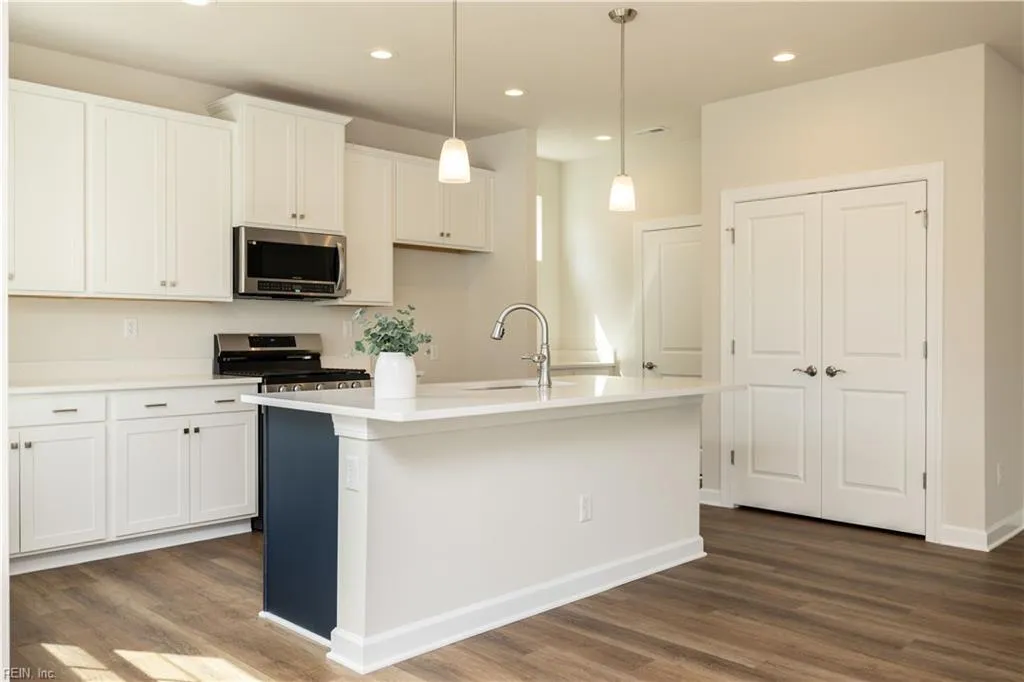 Suffolk, Virginia 23434, United States, 4 Bedrooms Bedrooms, ,3 BathroomsBathrooms,Residential,Active,223972