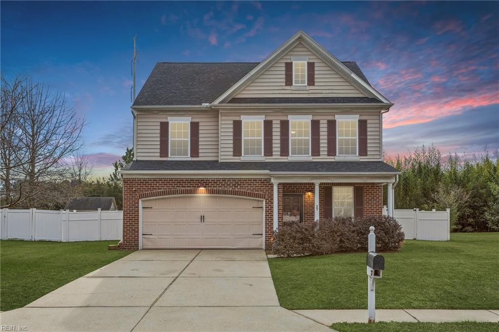 Photo of 27 Hampshire Glen Parkway, Hampton, VA 23669 (MLS # 10624929)