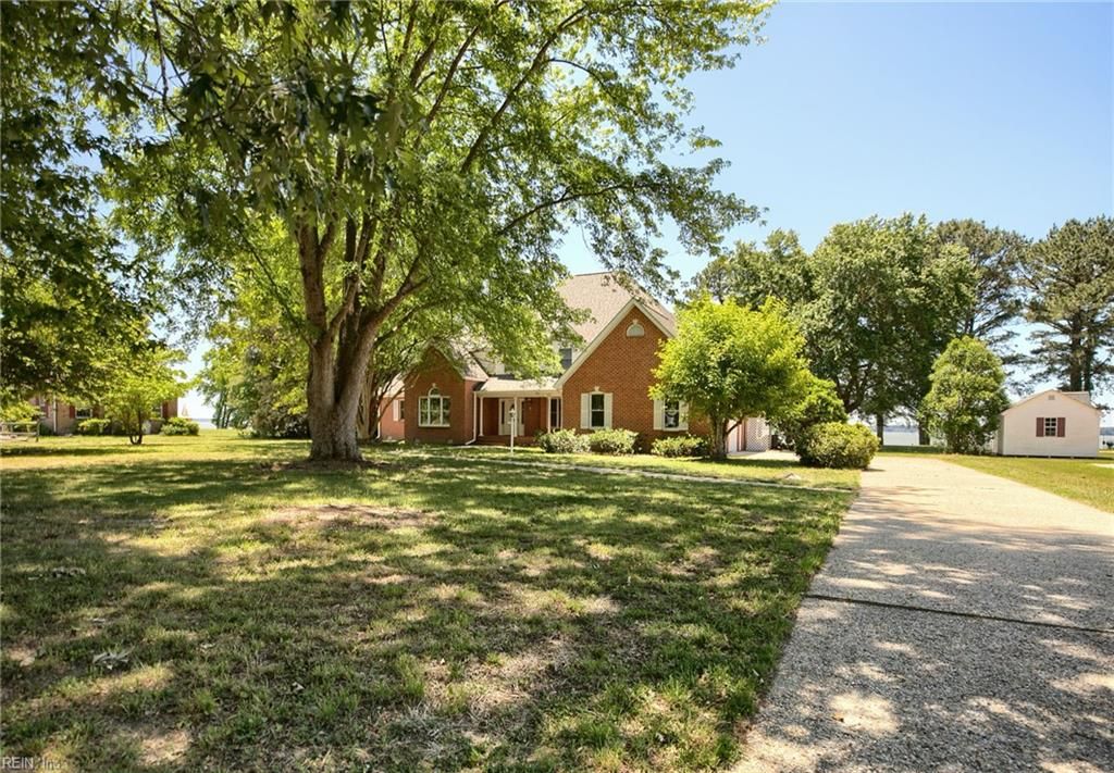Photo of 5508 York Haven Lane, Gloucester, VA 23061 (MLS # 10637078)
