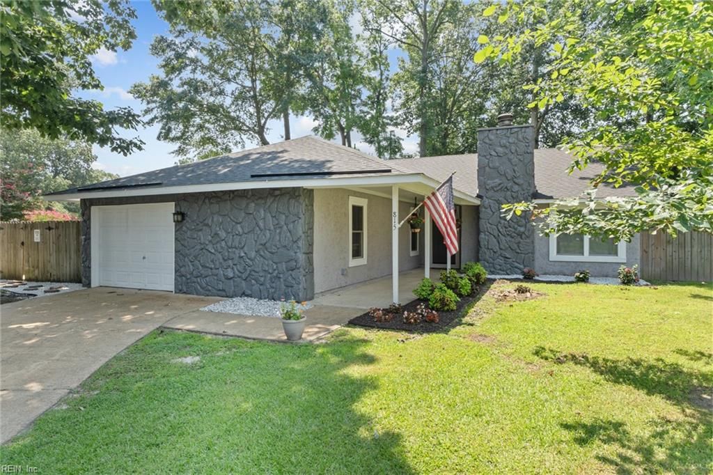 Photo of 815 Bowling Green Trail, Chesapeake, VA 23320 (MLS # 10619822)