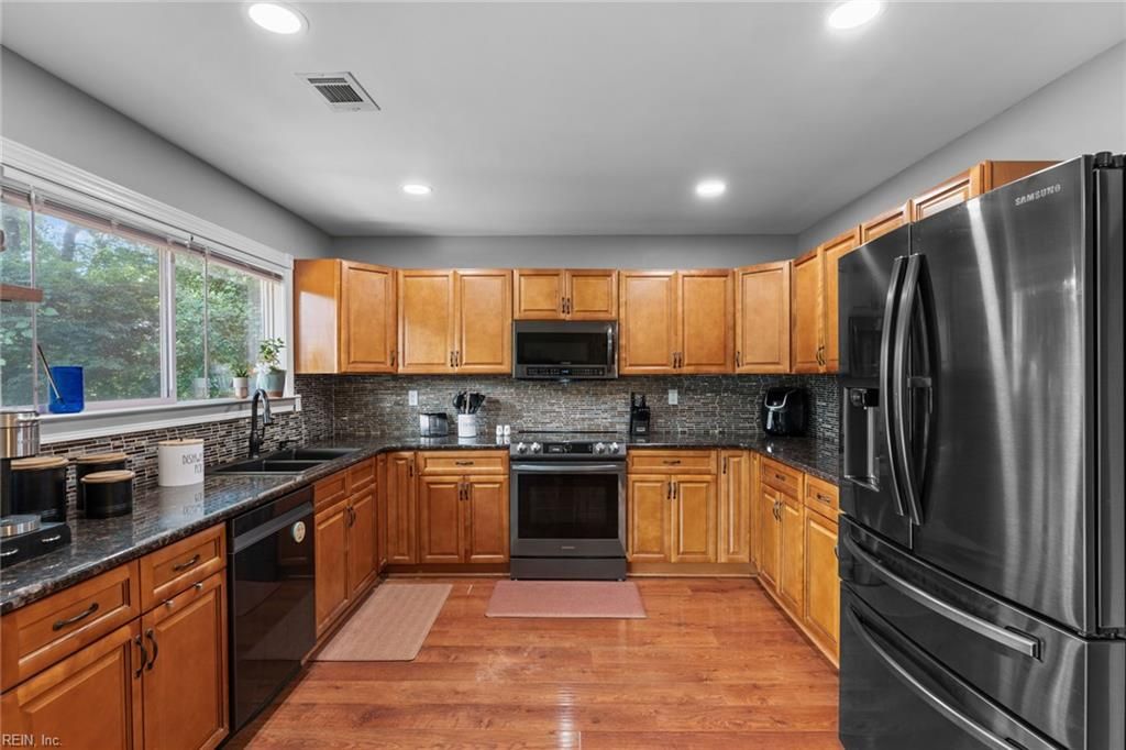 Photo of 815 Bowling Green Trail, Chesapeake, VA 23320 (MLS # 10619822)