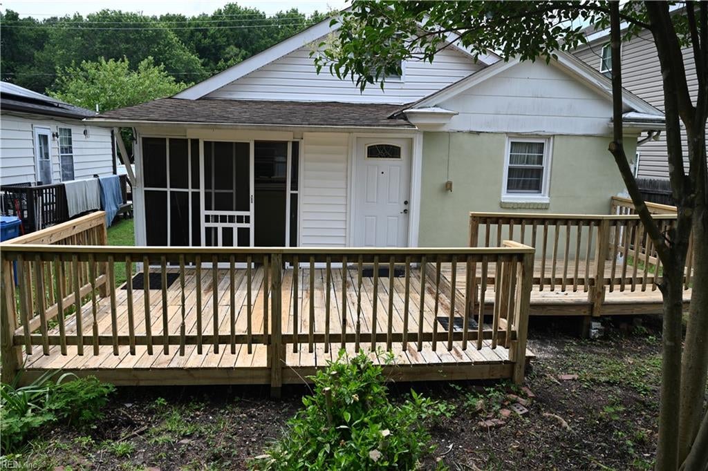 Photo of 1811 Hoover Avenue, Chesapeake, VA 23324 (MLS # 10641522)