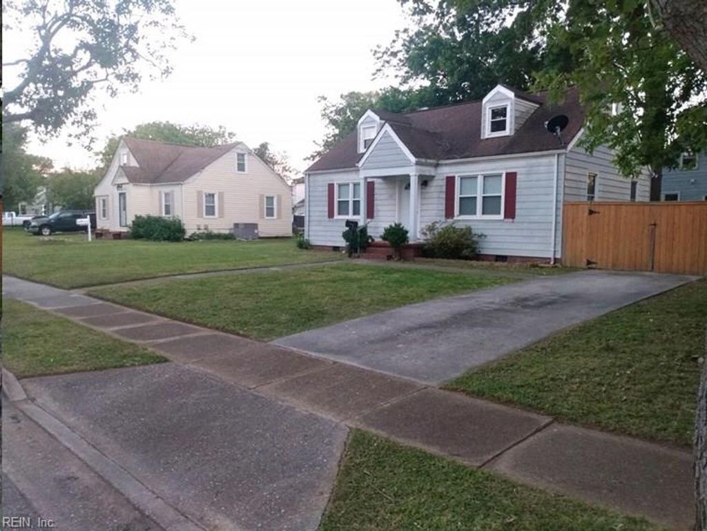 Photo of 1371 E Norcova Drive, Norfolk, VA 23502 (MLS # 10639150)