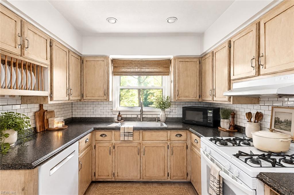 Photo of 3617 Deerfield Drive, Suffolk, VA 23435 (MLS # 10658200)