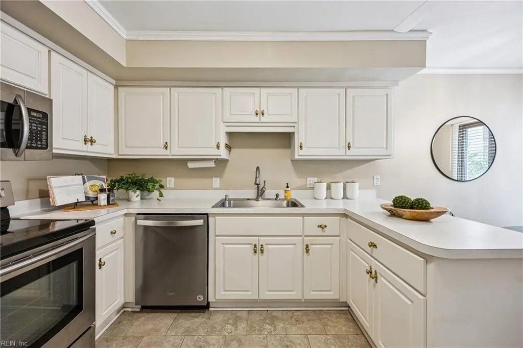 Portsmouth, Virginia 23703, United States, 3 Bedrooms Bedrooms, ,3 BathroomsBathrooms,Residential,Active,173521