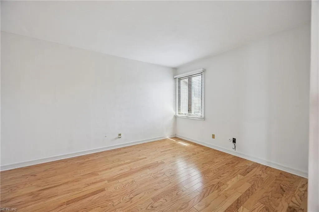 Portsmouth, Virginia 23703, United States, 3 Bedrooms Bedrooms, ,3 BathroomsBathrooms,Residential,Active,173521