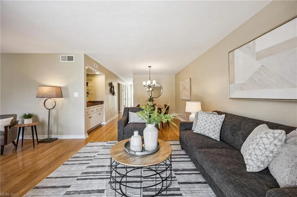 Portsmouth, Virginia 23703, United States, 3 Bedrooms Bedrooms, ,3 BathroomsBathrooms,Residential,Active,173521