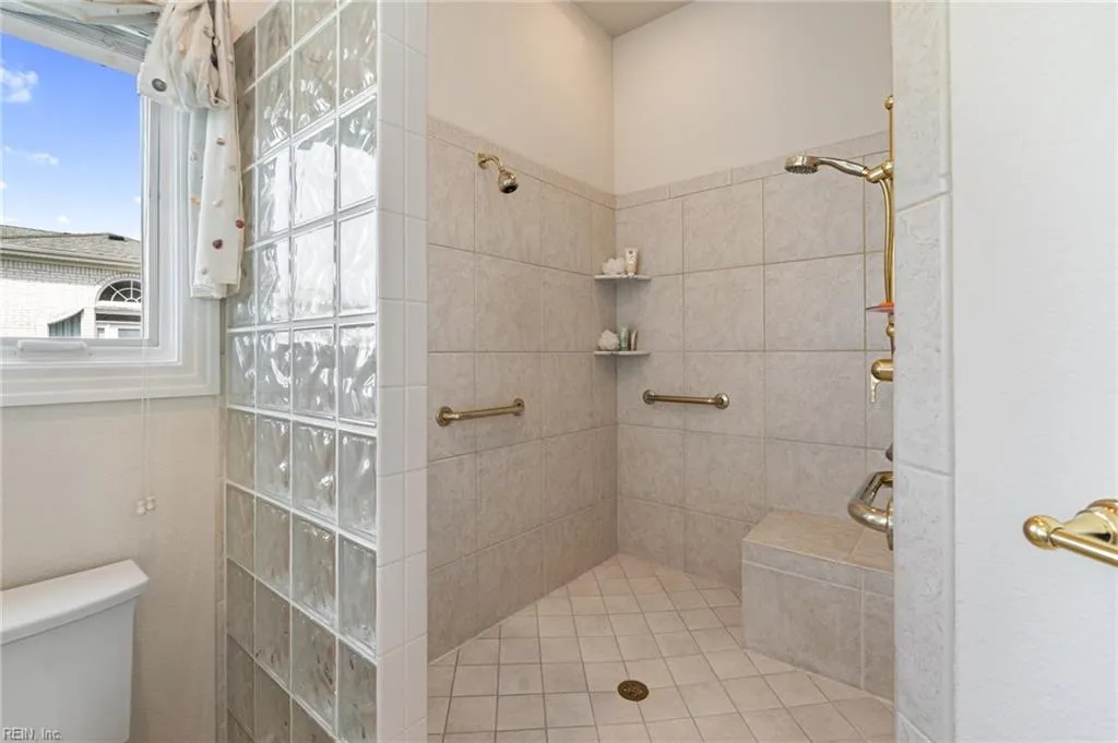 Virginia Beach, Virginia 23456, United States, 4 Bedrooms Bedrooms, ,3 BathroomsBathrooms,Residential,Pending,102781