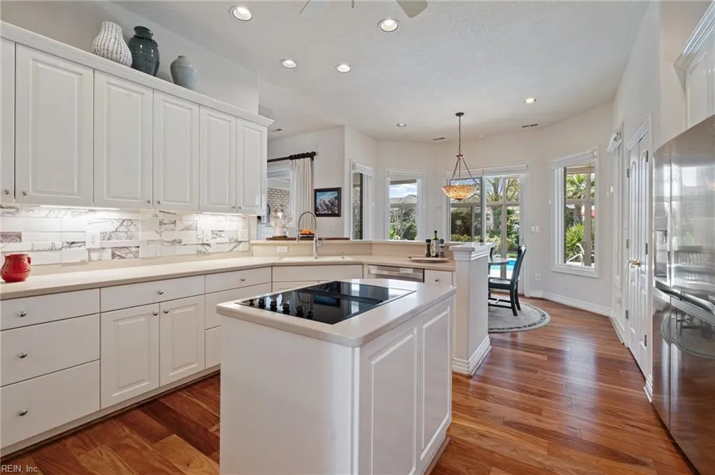 Virginia Beach, Virginia 23456, United States, 4 Bedrooms Bedrooms, ,3 BathroomsBathrooms,Residential,Pending,102781