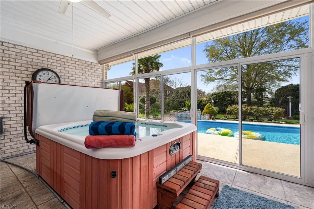 Virginia Beach, Virginia 23456, United States, 4 Bedrooms Bedrooms, ,3 BathroomsBathrooms,Residential,Pending,102781