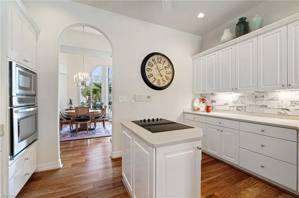 Virginia Beach, Virginia 23456, United States, 4 Bedrooms Bedrooms, ,3 BathroomsBathrooms,Residential,Pending,102781