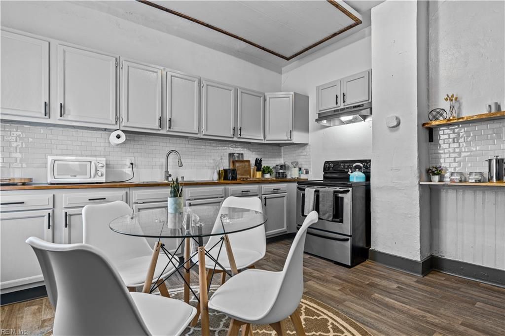 Photo of 2906 Chestnut Street, Portsmouth, VA 23704 (MLS # 10612726)