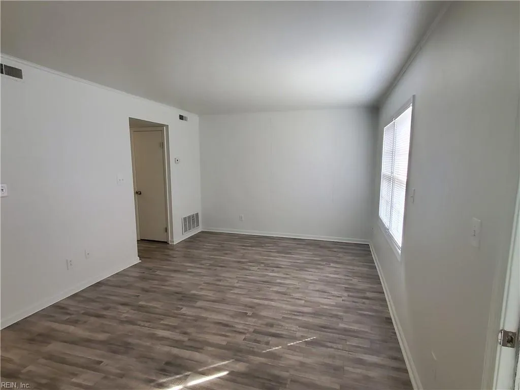 Virginia Beach, Virginia 23455, United States, 3 Bedrooms Bedrooms, ,2 BathroomsBathrooms,Residential,Active,77565