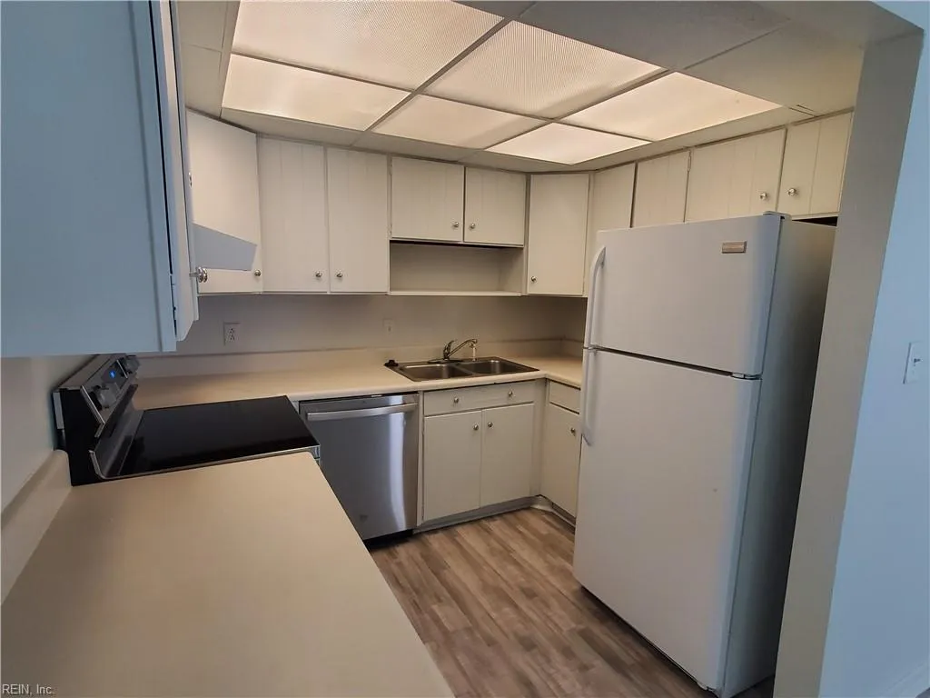 Virginia Beach, Virginia 23455, United States, 3 Bedrooms Bedrooms, ,2 BathroomsBathrooms,Residential,Active,77565